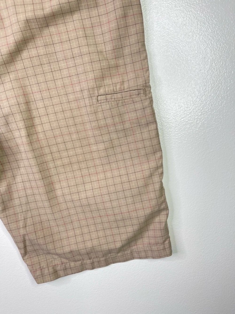 Vintage KR3W Laredo Tan Grid Plaid Skateboard Shorts Y2K Graffiti Lining Size 32